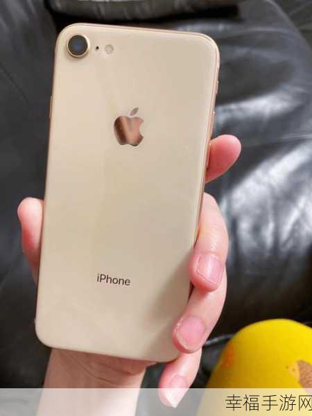 iPhone 8 频现十连裂！美国又添两例面板开裂之谜